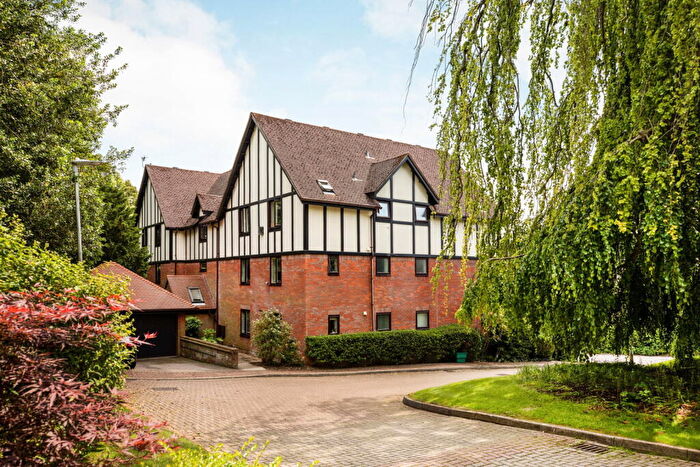 3 Bedroom Apartment For Sale In Campions Court, Berkhamsted, Hertfordshire, HP4