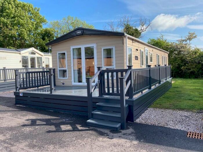 2 Bedroom Mobile/park Home For Sale In Primrose Bank Holiday Park, Singleton Road, Weeton, PR4