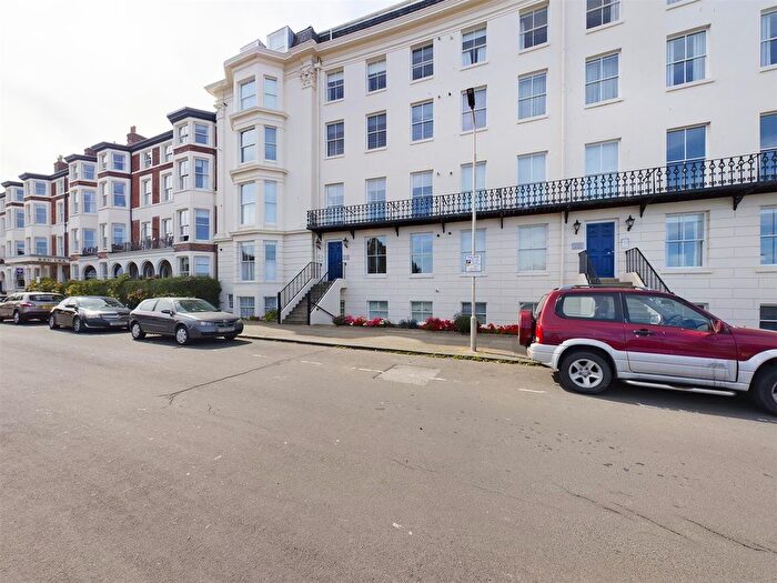 2 Bedroom Flat For Sale In Prince Of Wales Terrace, Scarborough, YO11
