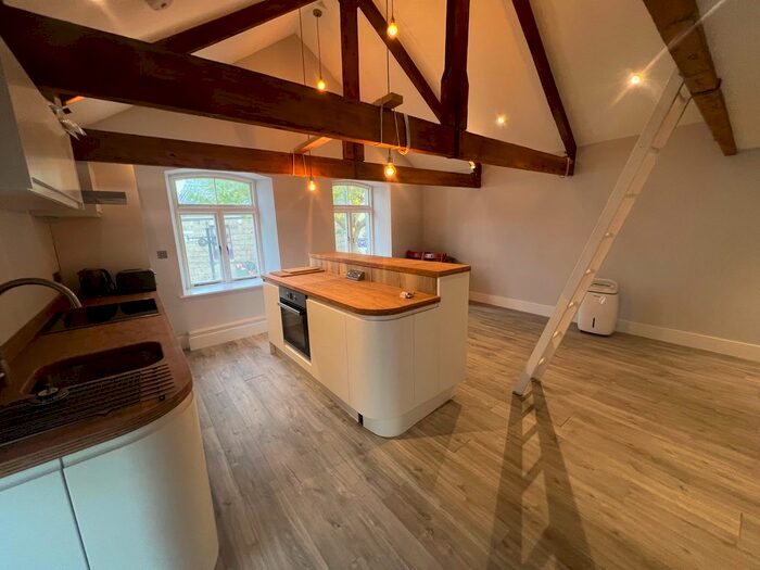 1 Bedroom Flat To Rent In Broad Street, Penryn, TR10