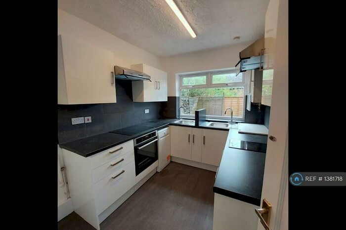 3 Bedroom Semi-Detached House To Rent In Salisbury Drive, Prestwich, Manchester, M25