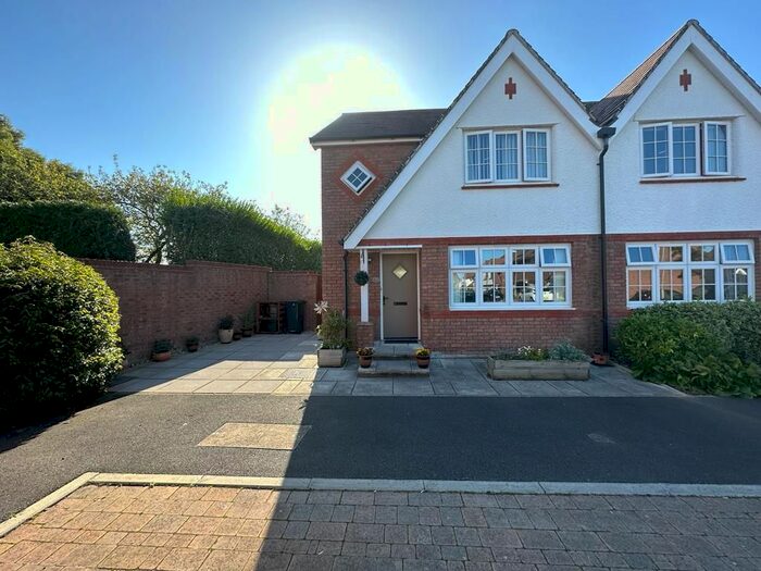 3 Bedroom Property For Sale In Barrington Way, Wellington, TA21