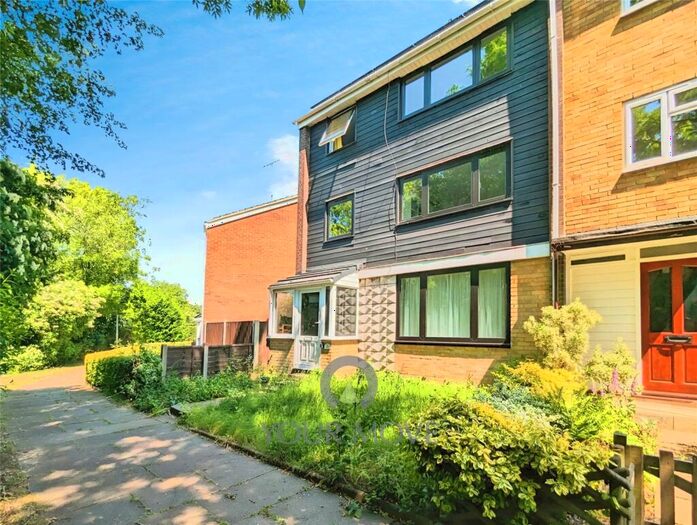 1 Bedroom Property To Rent In Valleyside, Hemel Hempstead, Hertfordshire, HP1