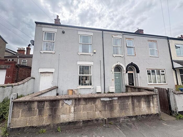 5 Bedroom End Of Terrace House For Sale In And A Macaulay Street, Grimsby, DN31