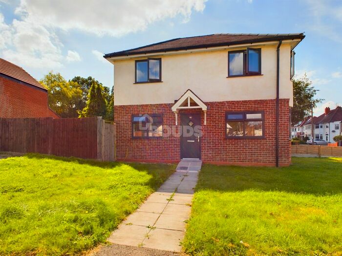 3 Bedroom Semi-Detached House To Rent In Churchfield Road, Wolverhampton, West Midlands, WV10