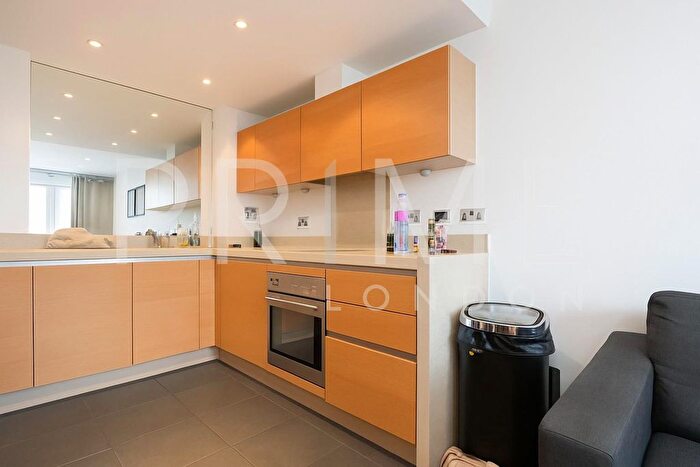 1 Bedroom Flat To Rent In Oswald Building, Chelsea Bridge Wharf, Battersea Park, SW11