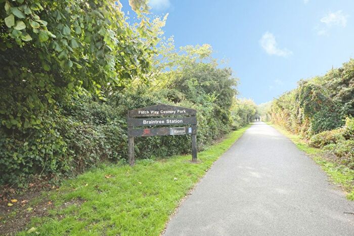 2 Bedroom Flat For Sale In St. Johns Avenue, Braintree, Essex, CM7