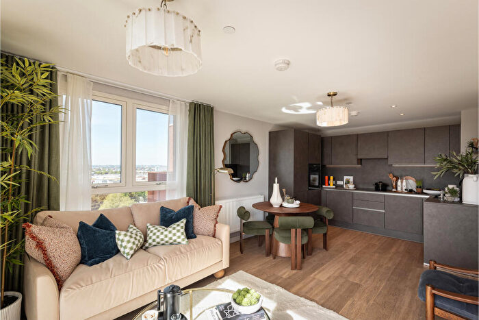 2 Bedroom Apartment For Sale In Headstone Drive, Harrow, HA1