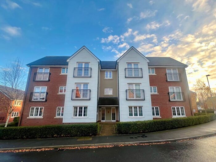 2 Bedroom Apartment For Sale In Deerhurst Road, Monksmoor, NN11