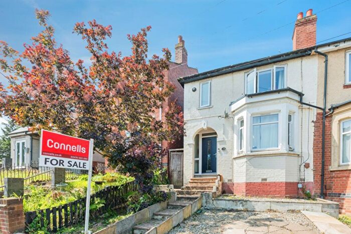 3 Bedroom Semi Detached House For Sale In Hall Green Road, Coventry, CV6