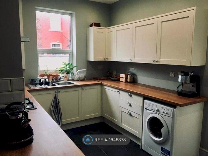 3 Bedroom Terraced House To Rent In Lonsdale Road, Manchester, M19