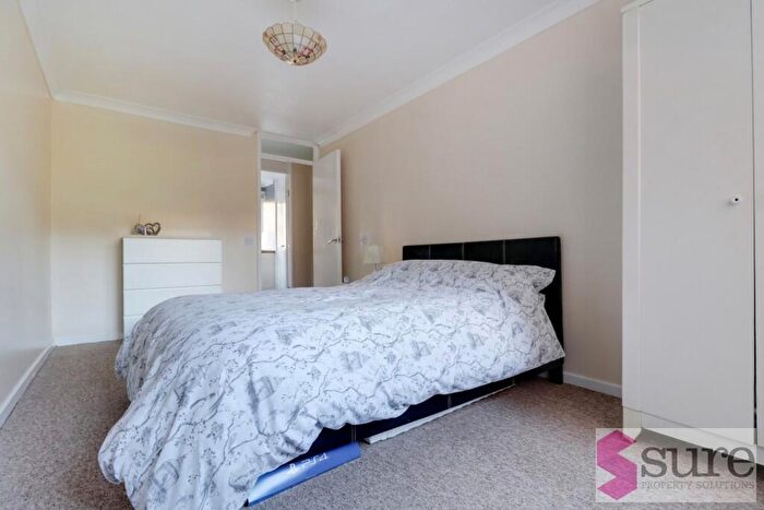 1 Bedroom Flat To Rent In Bursted Close, Brighton, BN1