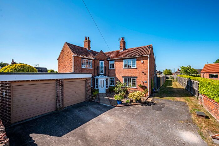 3 Bedroom Detached House For Sale In Church Street, Long Bennington, NG23