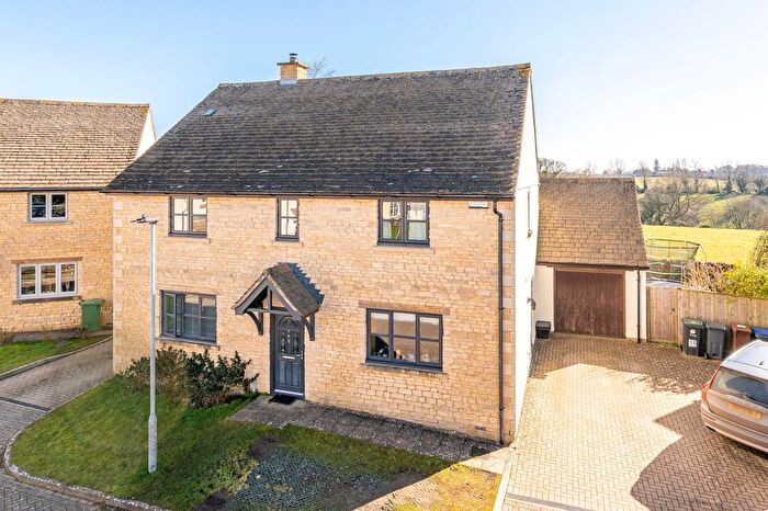 4 Bedroom Detached House For Sale In Beaufort View, Luckington, Chippenham, SN14