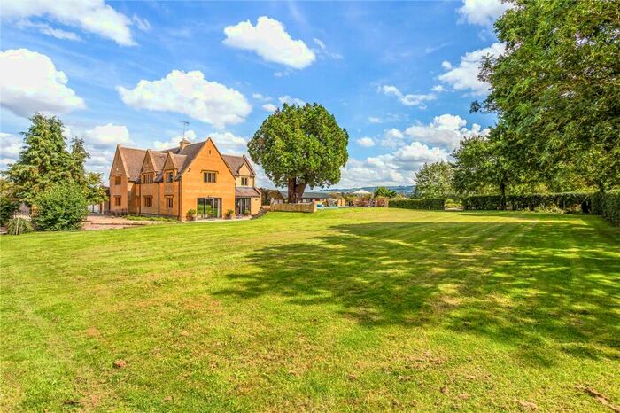 4 Bedroom Equestrian Facility For Sale In Toddington, Cheltenham, Gloucestershire, GL54