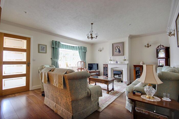 3 Bedroom Detached Bungalow For Sale In Manor Road, Beverley, HU17