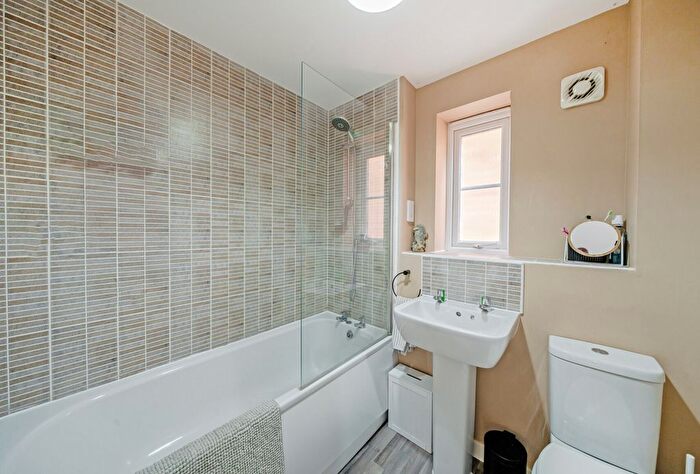 3 Bedroom End Of Terrace House For Sale In Dawkes Road, Longford, Gloucester, Gloucestershire, GL2