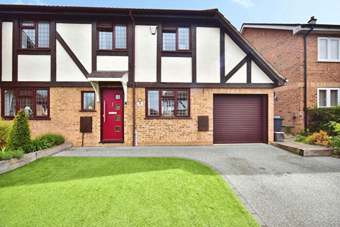 3 Bedroom Semi Detached House For Sale In Briar Fields, Weavering, Maidstone, Kent, ME14