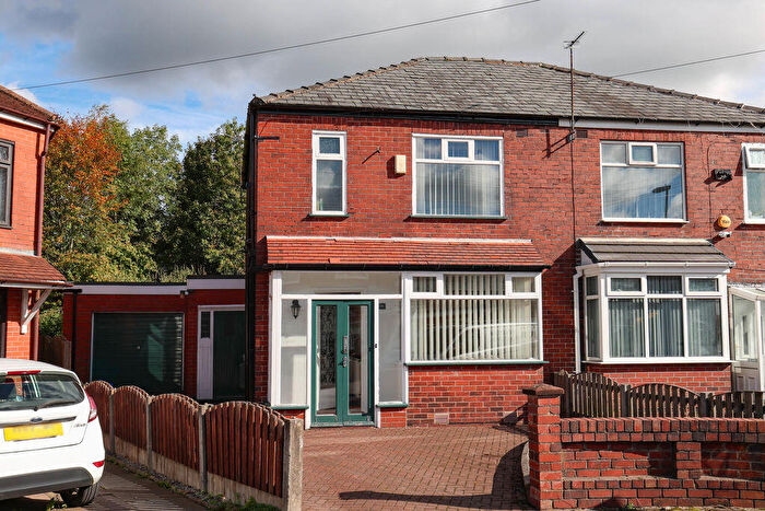 3 Bedroom Semi-Detached House For Sale In Moss Avenue, Rochdale, OL16
