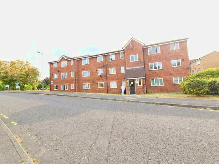 1 Bedroom Apartment To Rent In Naunton Way, Hornchurch, RM12