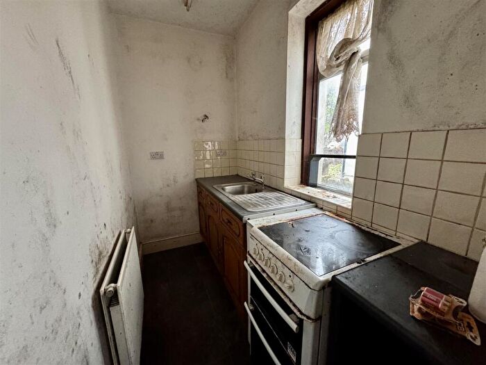 4 Bedroom Detached House For Sale In Banwen Place, Lower Brynamman, Ammanford, SA18