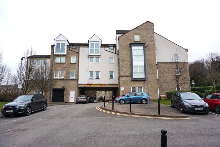 1 Bedroom Apartment To Rent In Otley Road, Bradford, BD3