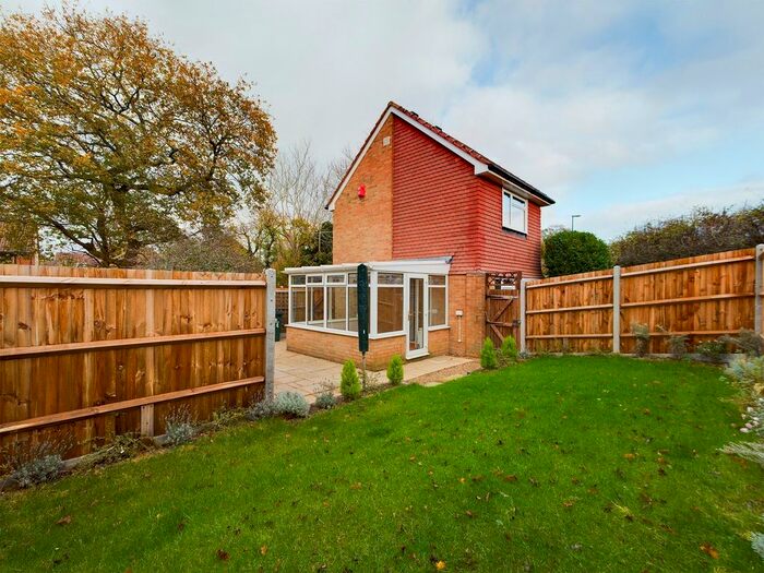 1 Bedroom Terraced House To Rent In Gorling Close, Ifield, RH11