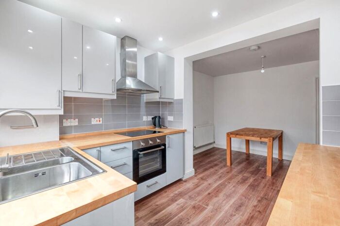 3 Bedroom Terraced House For Sale In Honiton Close, Birmingham, B31