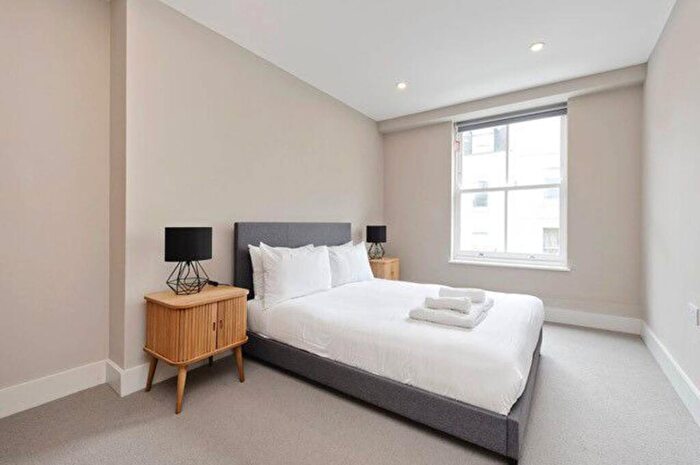 2 Bedroom Flat To Rent In Fulham Road, Chelsea, London, SW10
