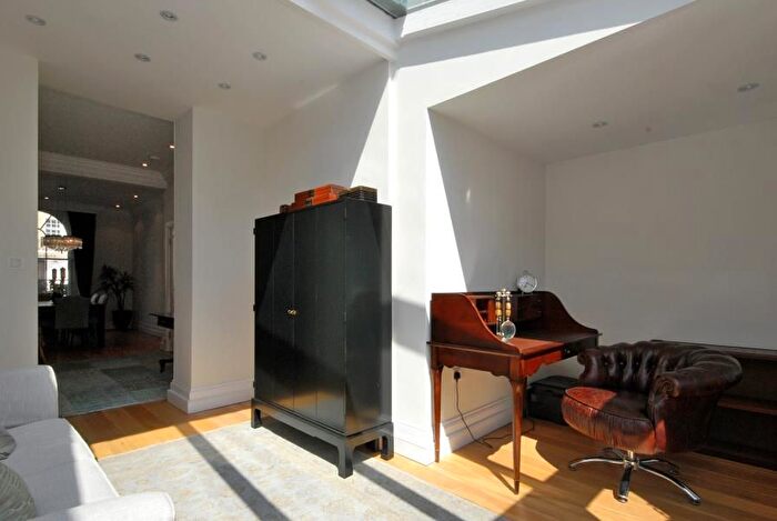 5 Bedroom Property To Rent In Cliveden Place, Belgravia, SW1W
