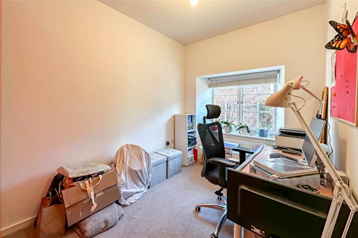 2 Bedroom Apartment To Rent In The Old Meeting House, A Lower Dagnall Street, St. Albans, Hertfordshire, AL3