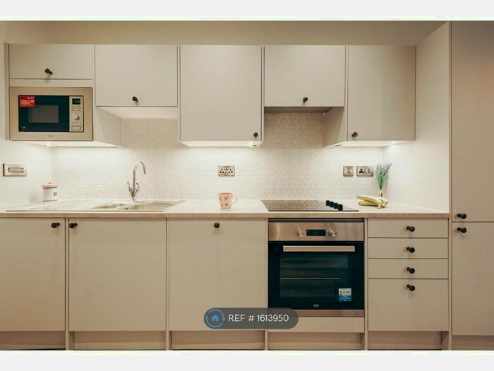 1 Bedroom Flat To Rent In The Horsefair, Hinckley, LE10