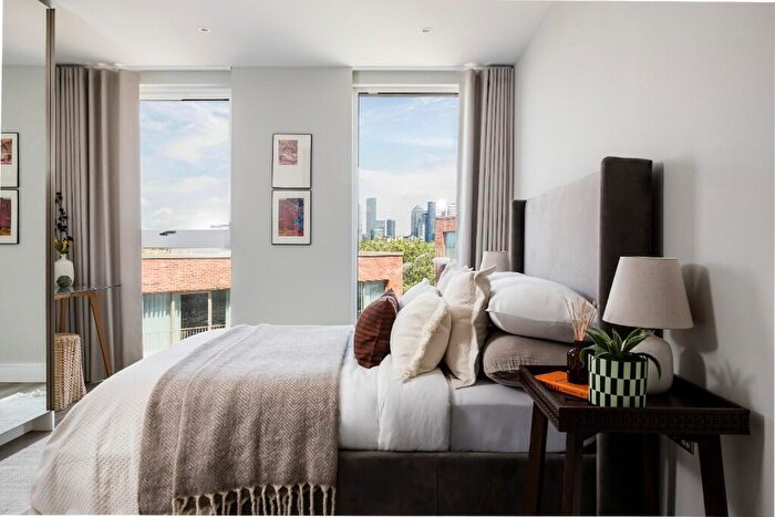 2 Bedroom Apartment For Sale In Grinstead Road, Deptford, SE8