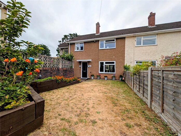 4 Bedroom End Of Terrace House For Sale In Queen Elizabeth Road, Kidderminster, Worcestershire, DY10