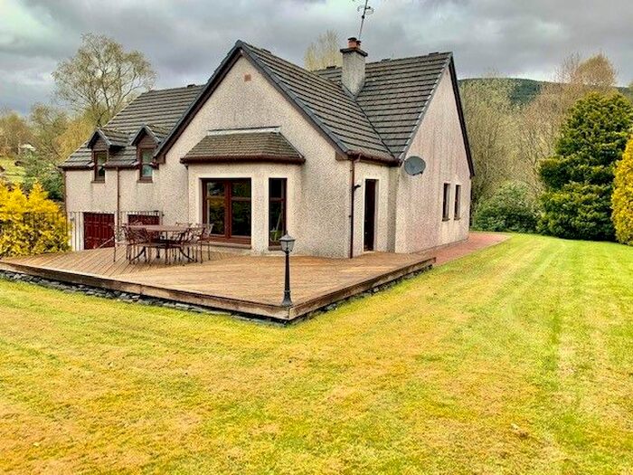 Houses for sale & to rent in FK8 3TH, Trossachs and Teith Stirling