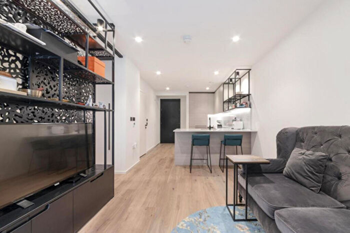 Studio To Rent In Iris House, Heron Quay, E14