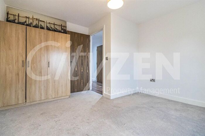 1 Bedroom Flat For Sale In Ordsall Lane, Salford, M5