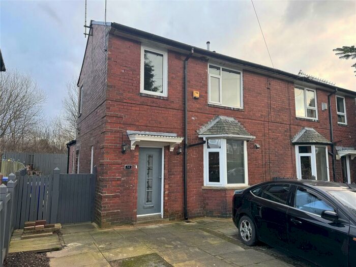 3 Bedroom Semi-Detached House To Rent In Neston Road, Rochdale, Greater Manchester, OL16