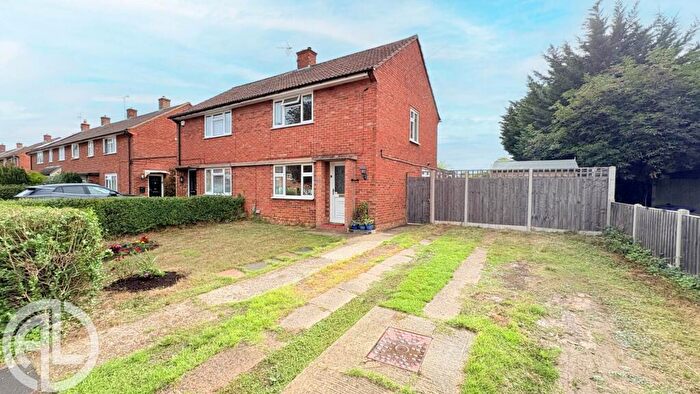 2 Bedroom Semi-Detached House For Sale In Eastern Way, Letchworth Garden City, SG6