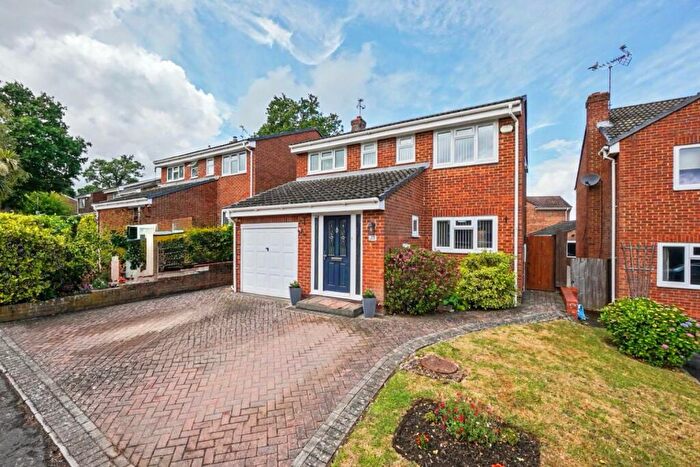4 Bedroom Detached House For Sale In Thrale Way, Rainham, ME8