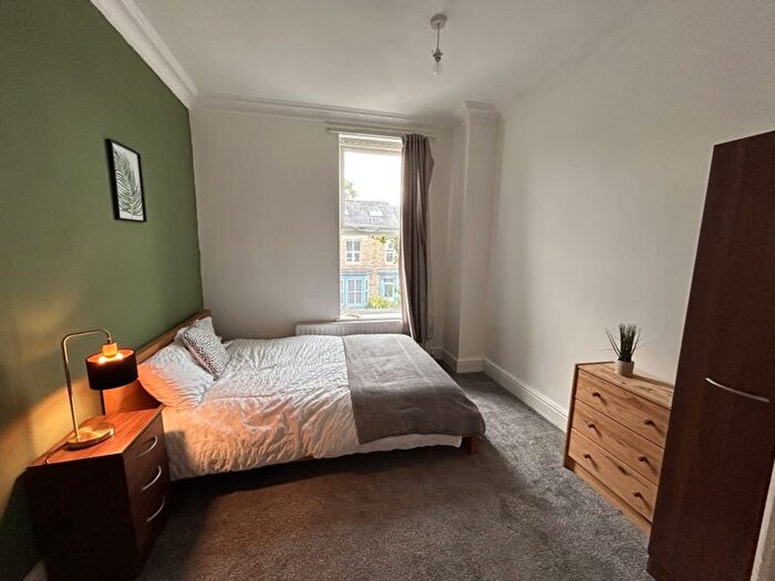 3 Bedroom Semi-Detached House To Rent In Glencoe Road, Sheffield, S2