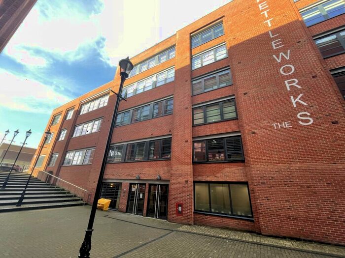 2 Bedroom Flat To Rent In The Kettleworks, Pope Street, Birmingham, West Midlands, B1