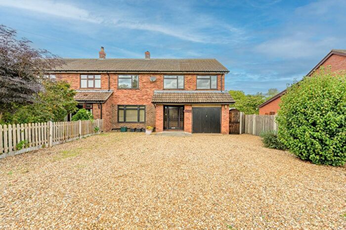 4 Bedroom Semi-Detached House For Sale In Mill Road, Tivetshall St. Margaret, NR15