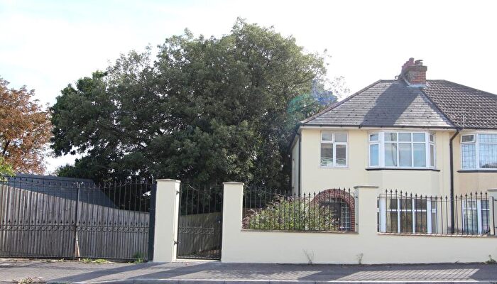 3 Bedroom Semi-Detached House To Rent In Rosemary Road, Poole, BH12