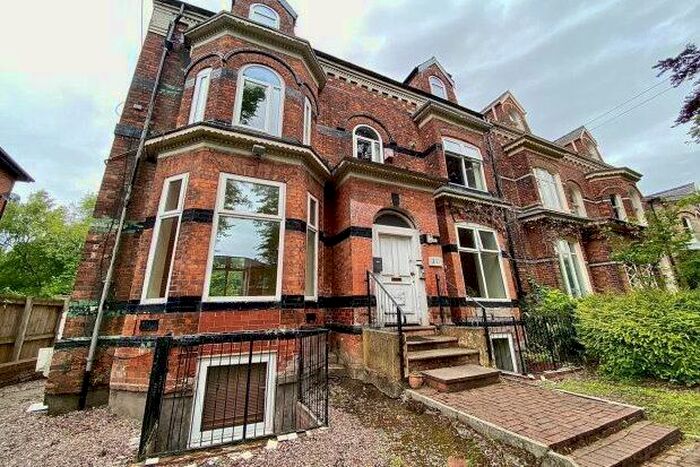 2 Bedroom Flat To Rent In Wellington Road, Manchester, M16