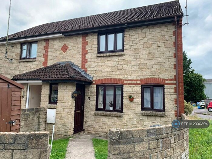 1 Bedroom Terraced House To Rent In Pines Close, Wincanton, BA9