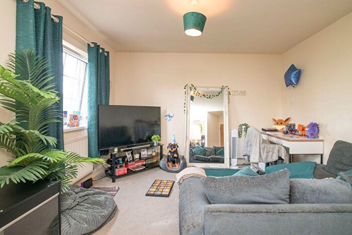 2 Bedroom Flat For Sale In Flat Mill Bank Court, Mill Street, Kidderminster, Worcestershire, DY11