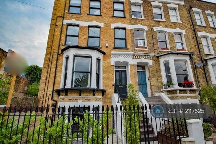 3 Bedroom Flat To Rent In Springdale Road, London, N16