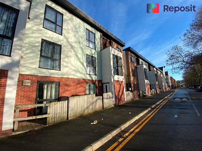 1 Bedroom Apartment To Rent In Hulton Street, Salford, M5