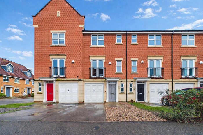 3 Bedroom Town House To Rent In Knights Road, Chellaston, Derby, DE73